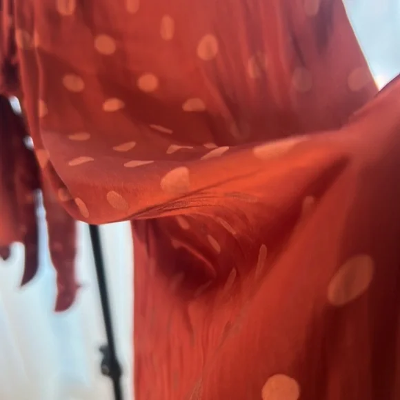 Fun polka-dot crop top ✨ - Picture 2 of 4